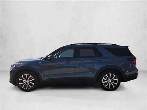 New 2026 Ford Explorer ST-Line image 5