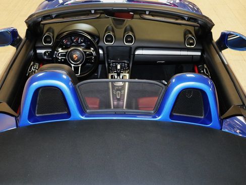 Used 2018 Porsche 718 Boxster RWD image 90
