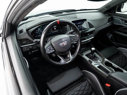 Used 2022 Cadillac CT4 V Blackwing w/ Carbon Fiber 1 Package image 29