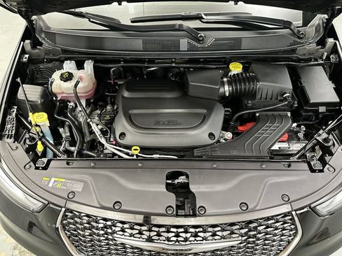 Used 2025 Chrysler Pacifica Select FWD image 21