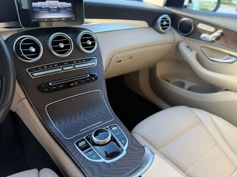Used 2018 Mercedes-Benz GLC 300 4MATIC image 17