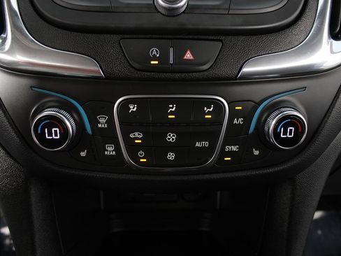 Used 2024 Chevrolet Equinox LT FWD image 7