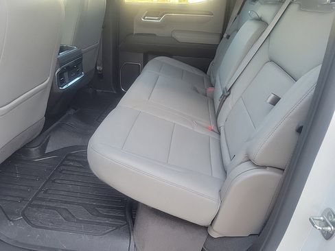 Certified 2022 GMC Sierra 1500 SLT w/ SLT Premium Package image 16