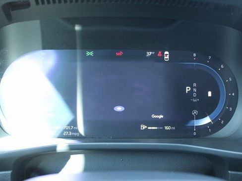 Used 2025 Volvo XC40 B5 Core image 27