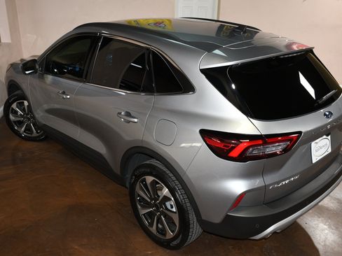 Used 2024 Ford Escape Platinum AWD/4WD image 80