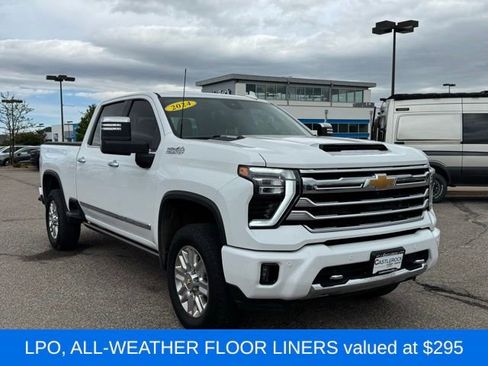 Used 2024 Chevrolet Silverado 2500 High Country w/ High Country Premium Package AWD/4WD image 9