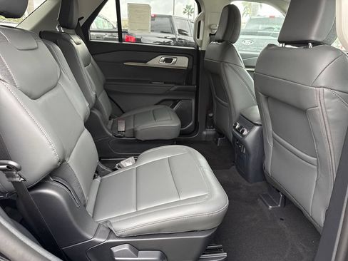 New 2026 Ford Explorer Active w/ Active Comfort Package RWD image 23
