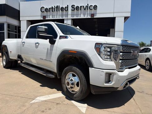 Used 2022 GMC Sierra 3500 Denali w/ Denali Ultimate Package AWD/4WD image 1