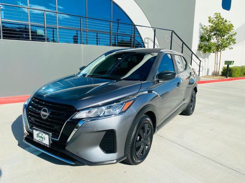 Used 2023 Nissan Kicks S FWD image 1
