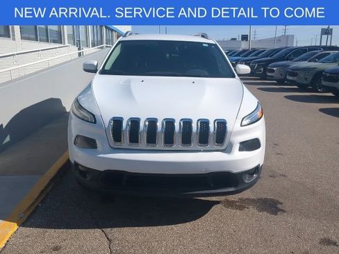 Used 2015 Jeep Cherokee Latitude AWD/4WD image 9