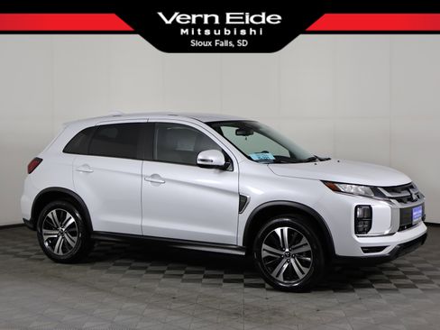 New 2026 Mitsubishi Outlander Sport SE image 1