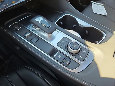 Certified 2025 INFINITI QX60 Luxe w/ Black Edition image 16