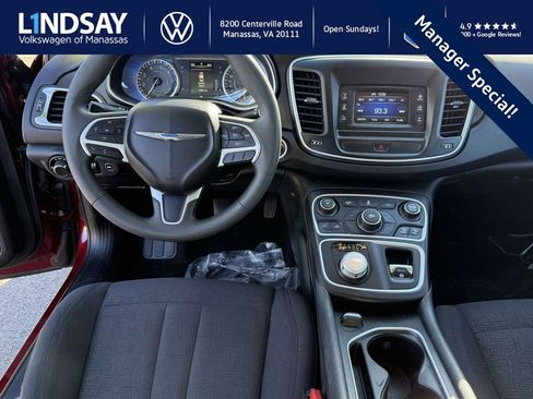 Used 2015 Chrysler 200 Limited image 12