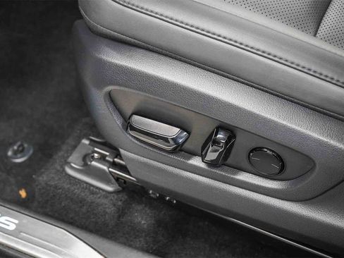 Used 2024 Lexus RZ 300e Premium image 23