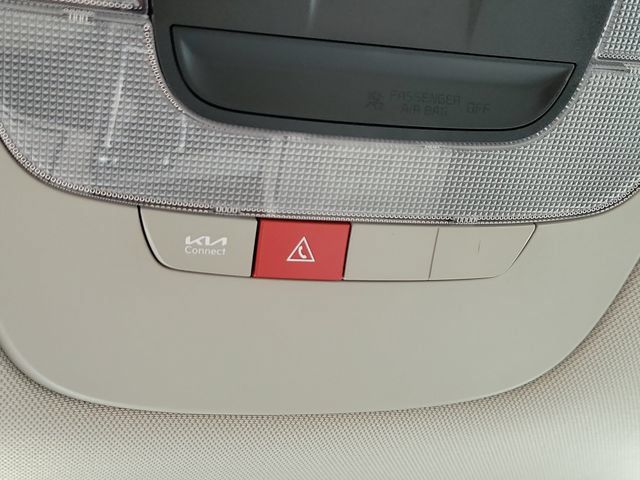 Used 2025 Kia Sportage EX FWD image 30