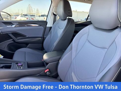 New 2026 Volkswagen Tiguan SE FWD image 12