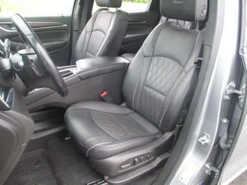 Used 2023 Buick Enclave Avenir w/ Avenir Technology Package AWD/4WD image 20