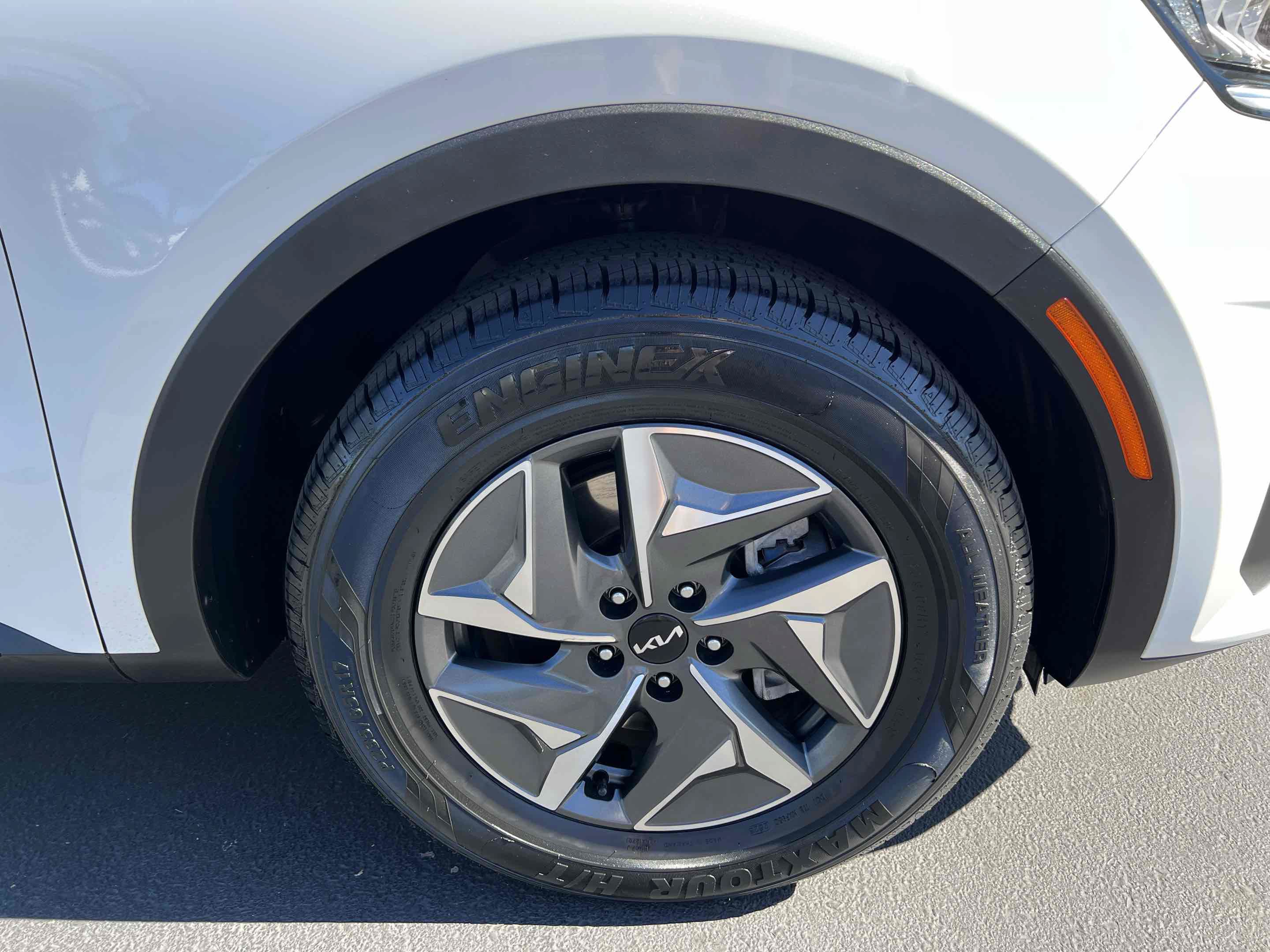 Used 2022 Kia Sorento S FWD image 81