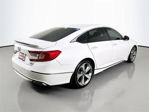 Certified 2018 Honda Accord Touring image 20