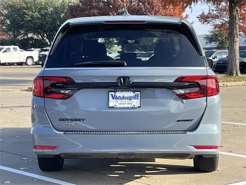 Used 2023 Honda Odyssey Sport image 5