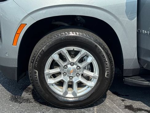 Used 2025 Chevrolet Tahoe LT AWD/4WD image 28