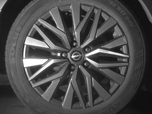 Used 2025 Nissan Altima 2.5 SV image 15