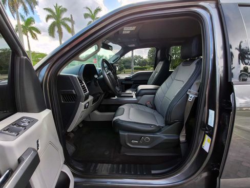Used 2016 Ford F150 XLT w/ Equipment Group 302A Luxury AWD/4WD image 23