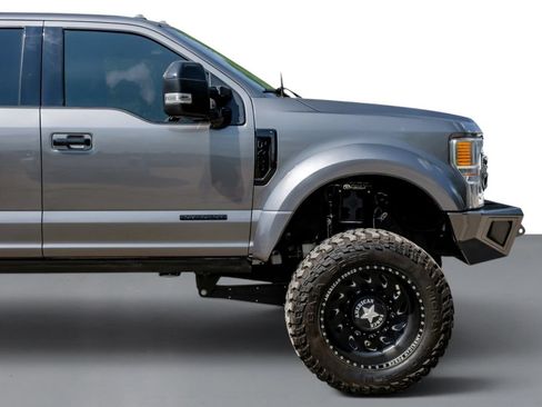 Used 2022 Ford F450 Platinum w/ FX4 Off-Road Package AWD/4WD image 7