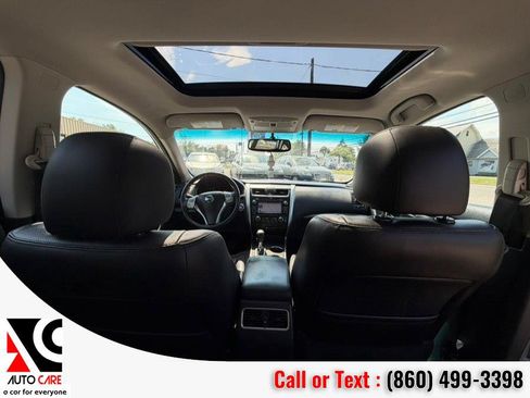 Used 2015 Nissan Altima 2.5 SL w/ Technology Package FWD image 12