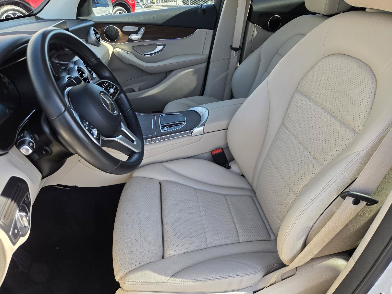 Used 2022 Mercedes-Benz GLC 300 w/ Premium Package Lite image 19