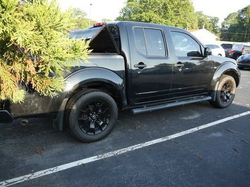Used 2018 Nissan Frontier SV w/ Value Truck Package RWD image 9