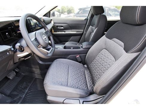 New 2026 Nissan Kicks SV image 6