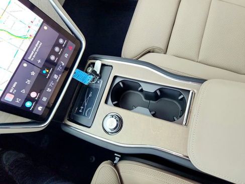 New 2025 Volvo EX90 Plus image 27