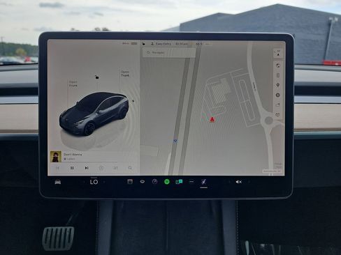 Used 2022 Tesla Model Y Performance image 26