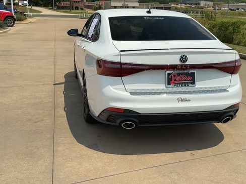 Used 2025 Volkswagen Jetta GLI Autobahn FWD image 6