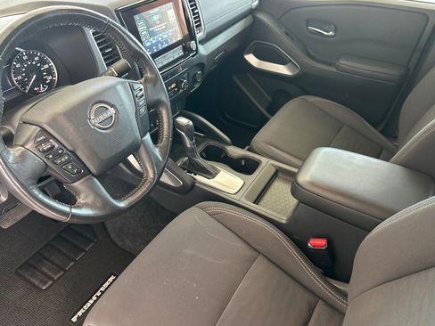 Certified 2022 Nissan Frontier SV image 10