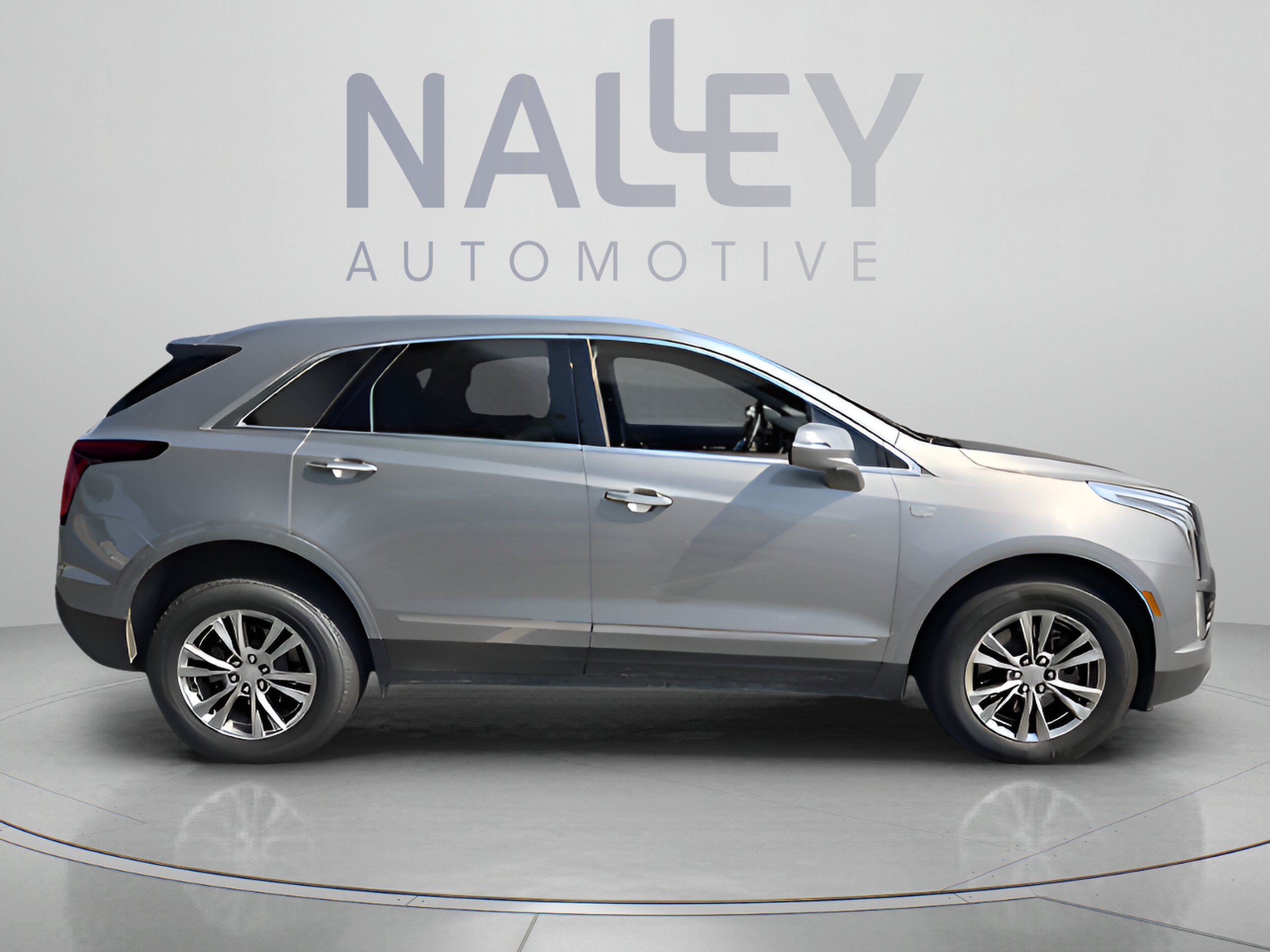 Used 2023 Cadillac XT5 Premium Luxury FWD image 6