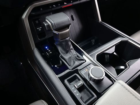 Used 2025 Toyota Tundra Limited image 21