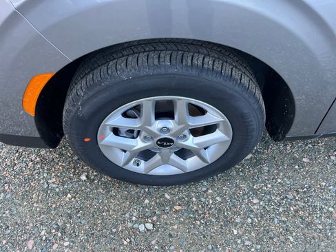 New 2025 Kia Soul LX image 10