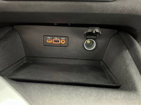 Used 2025 Nissan Altima 2.5 SV FWD image 42