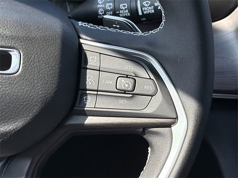 New 2025 Jeep Grand Cherokee Limited image 26