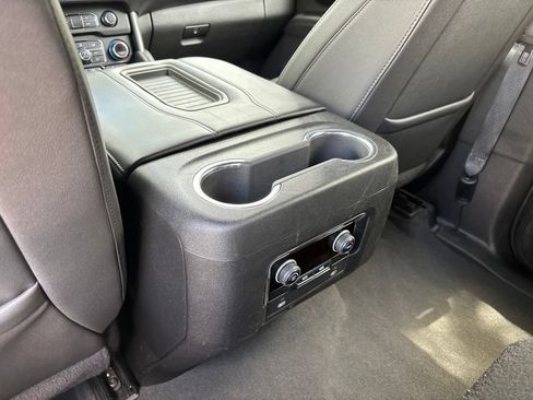 Used 2024 Chevrolet Tahoe LT AWD/4WD image 31