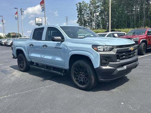 Used 2026 Chevrolet Colorado W/T w/ WT Custom Package RWD image 2