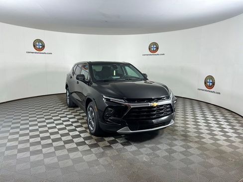 Used 2025 Chevrolet Blazer LT AWD/4WD image 18
