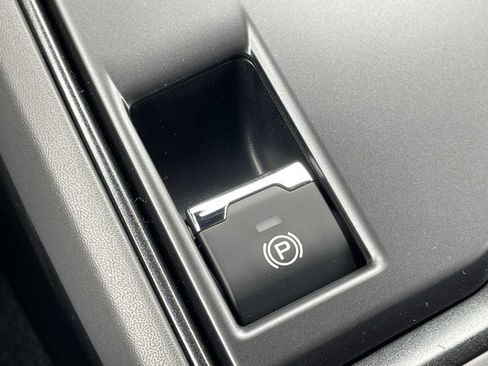 New 2026 Subaru Crosstrek 2.5i AWD/4WD image 18