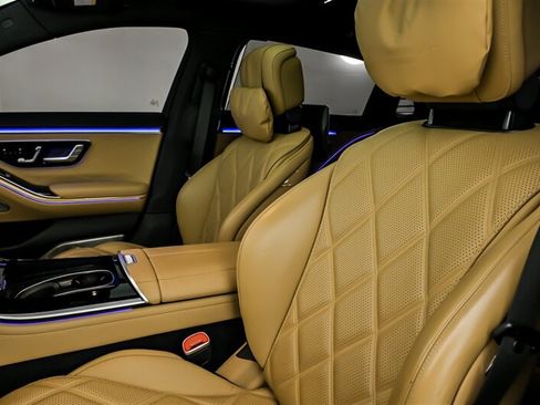 Used 2023 Mercedes-Benz Maybach S 680 4MATIC image 23