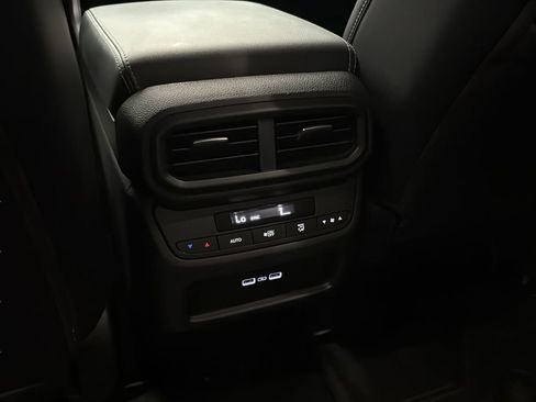 Certified 2023 Honda Pilot Touring image 21