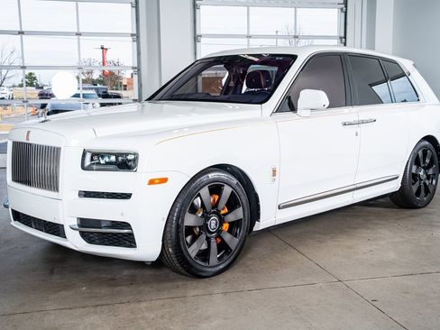 Used 2021 Rolls-Royce Cullinan image 10