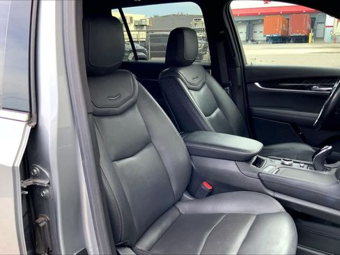 Used 2024 Cadillac XT6 Premium Luxury FWD image 14