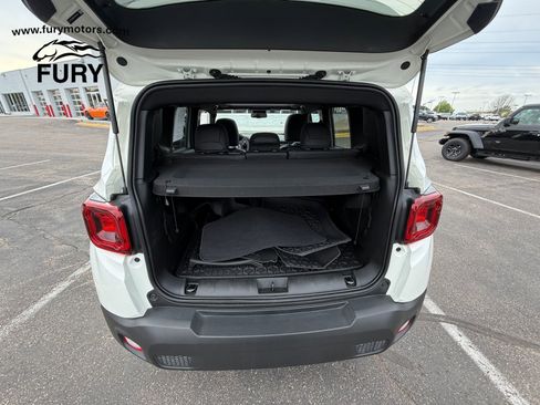 Used 2020 Jeep Renegade Altitude AWD/4WD image 19